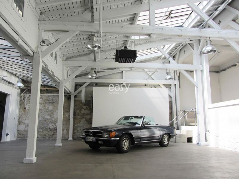 location de lieu pour lancement véhicule paris 75